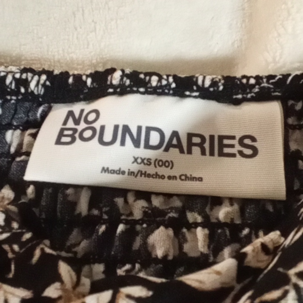 NO BOUNDARIES BLACK + WHITE FLOWER DRESS NEW W/ TATS SIZE XXS - Picture 5 of 9